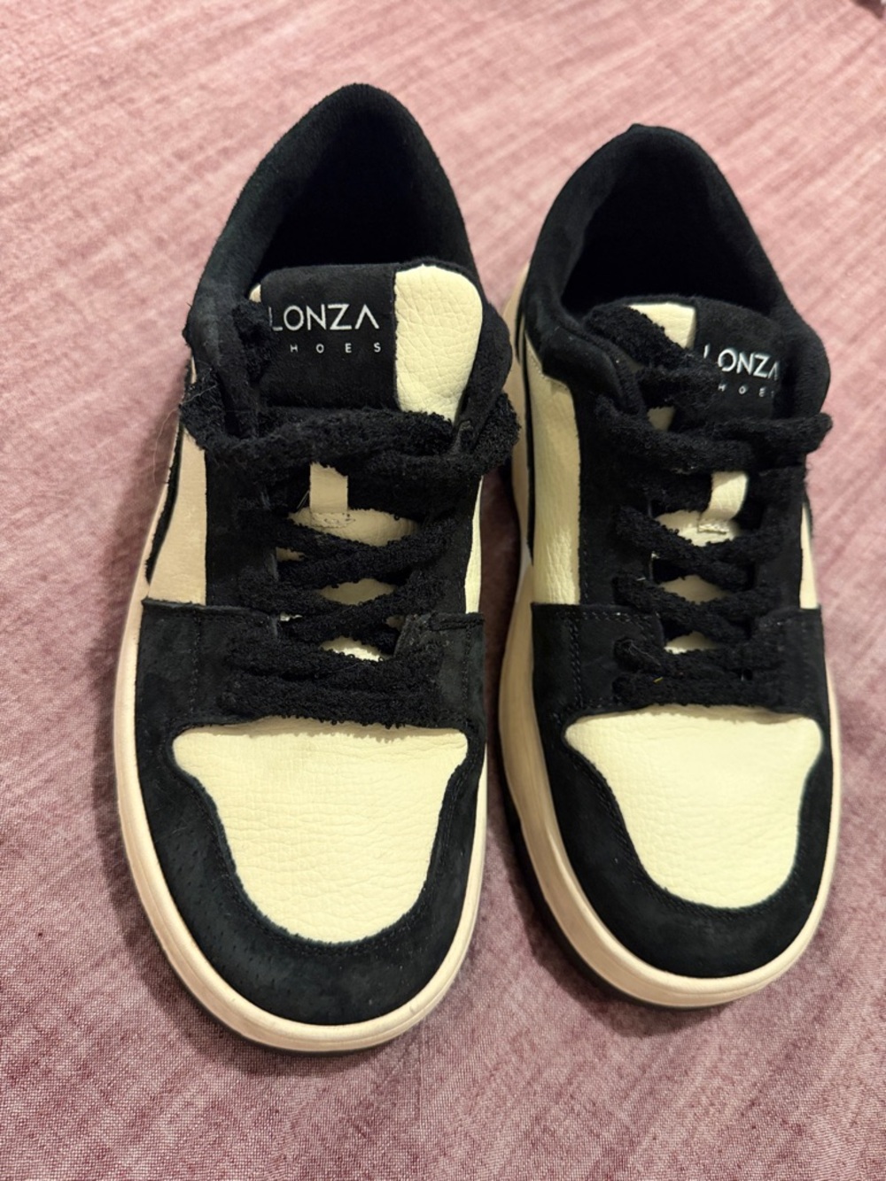 Lonza Two-Tone Black & Cream Low-Top Sneakers